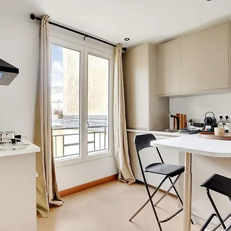 Apartment 36 2 People Eiffel Tower Paris